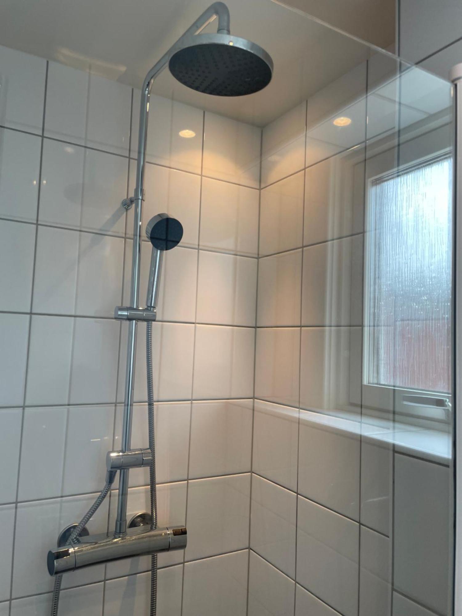 Annies Hus - Very Nice 2 Bedroom Apt Top Floor Strömstad Esterno foto